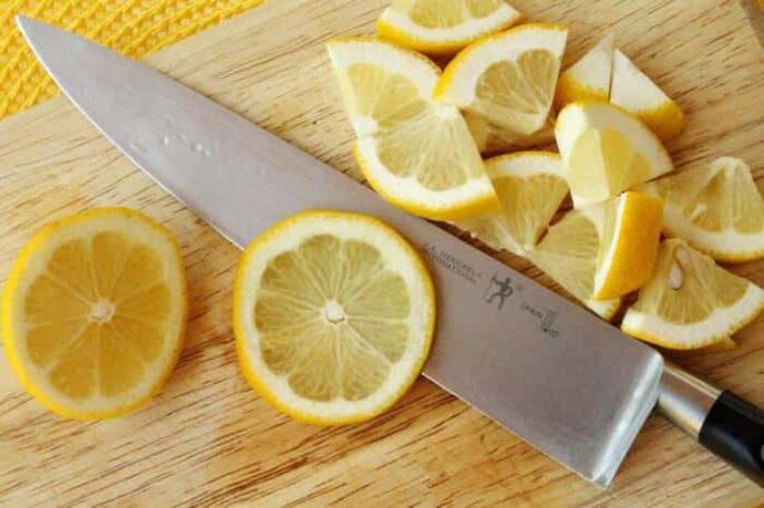 Lemon against toenail fungus