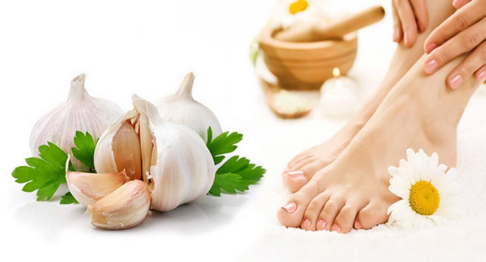 Garlic against nail fungus