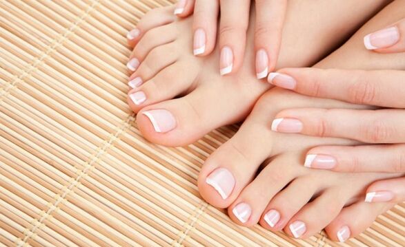Prevention of fungal infections on the toenails
